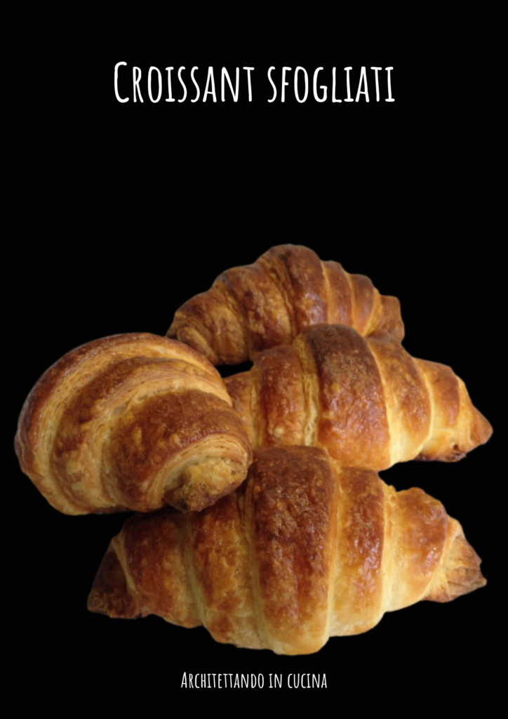 Croissant sfogliati con crema di mandorle al cioccolato